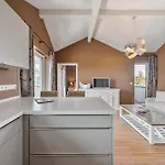 Lofthouse Penthouse Riviera No 1