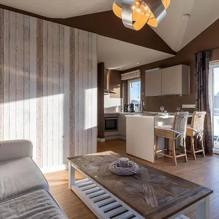 Апартаменты Lofthouse Penthouse Riviera No 1